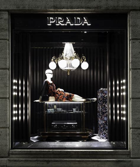 vetrine natale prada|Le vetrine natalizie di Prada .